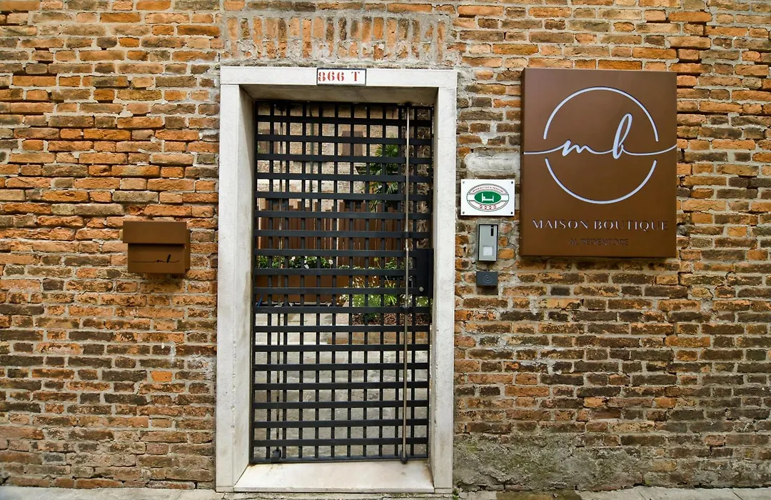 Maison Boutique Al Redentore-1