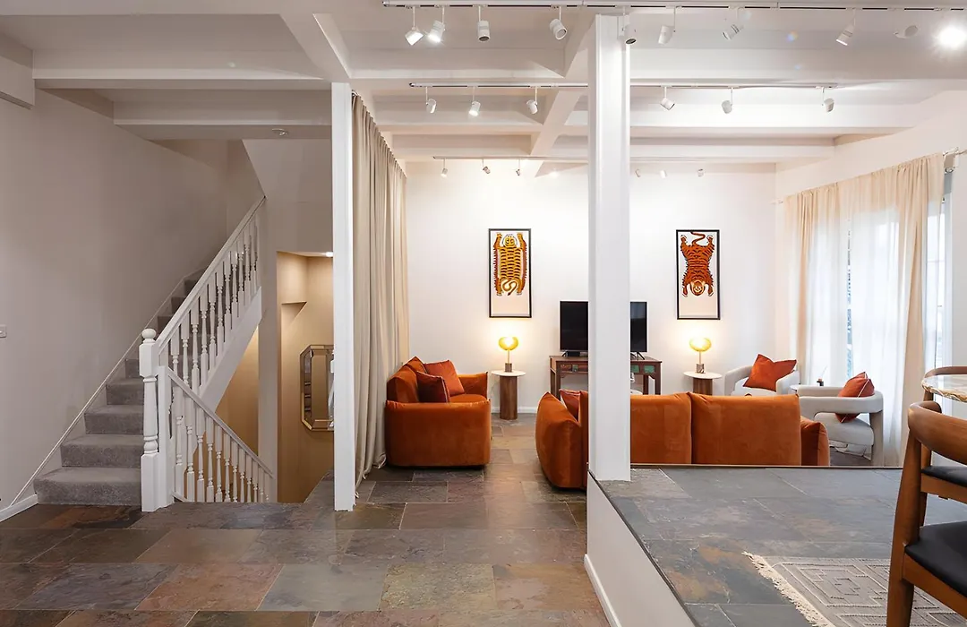 Impressive 5Beds House In South Kensington-1