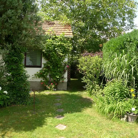 gemütliches Gästehaus Berlin Bohnsdorf, nähe Flughafen Schönefeld-2