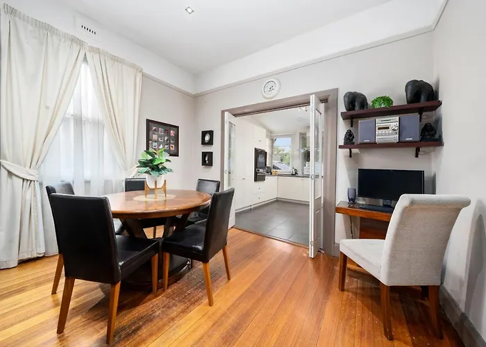 Private Villas in Hobart