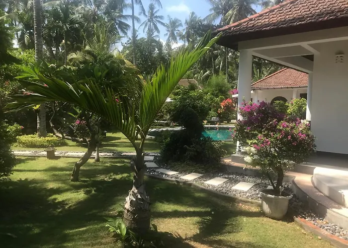 Private Villas in Candi Dasa (Bali)