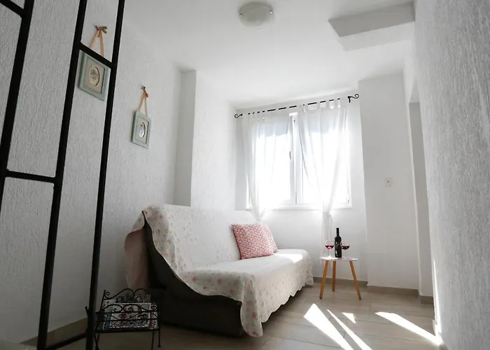Private Villas in Klis
