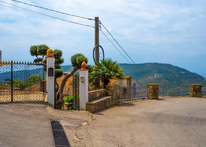 Private Villas in Castellabate