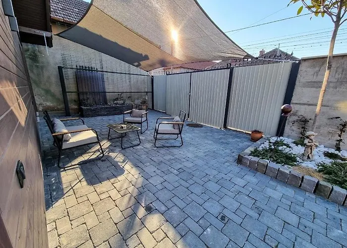 Private Villas in Sub Piatra