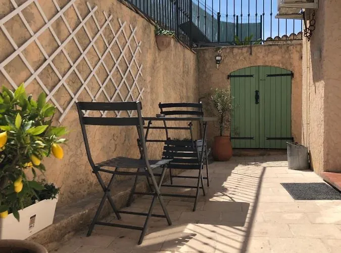 Private Villas in Gattieres