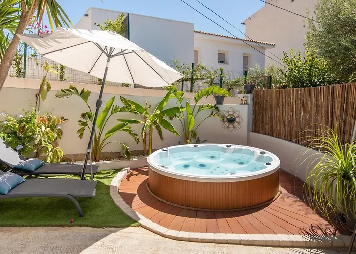 Private Villas in Bandol