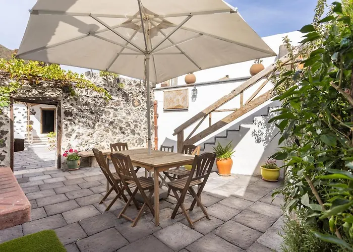Private Villas in Santiago Del Teide
