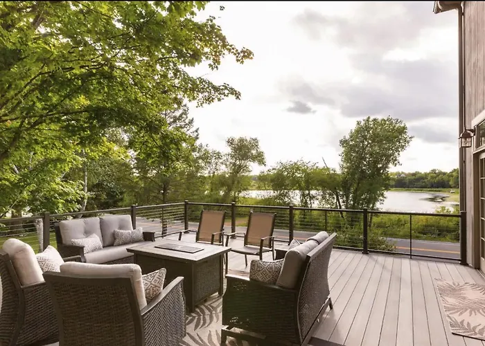 Private Villas in Albertville