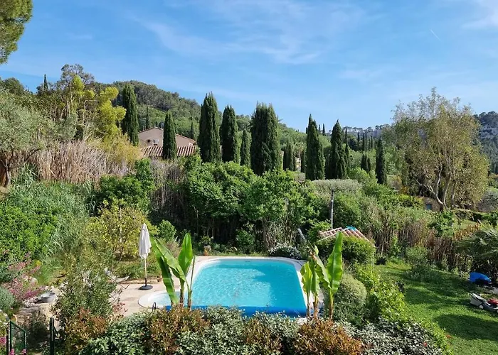 Private Villas in La Cadiere-d'Azur