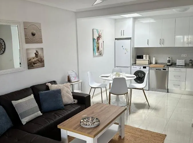 Private Villas in Villamartin (Valencia)
