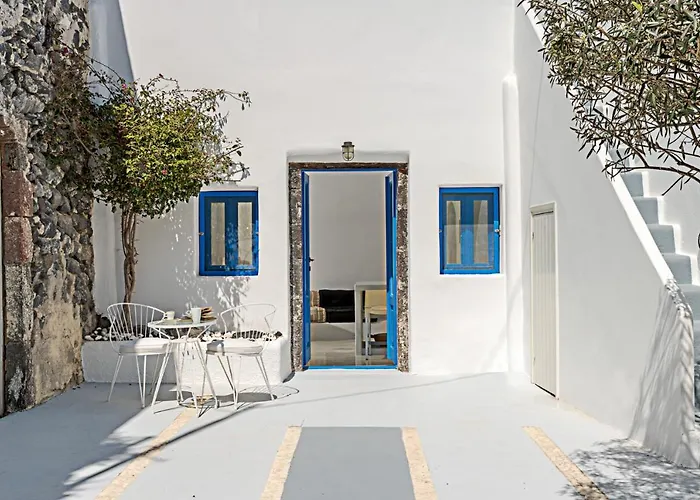 Private Villas in Firostefani