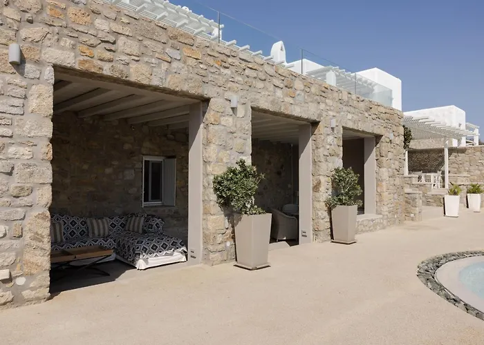 Private Villas in Ornos (Mykonos)