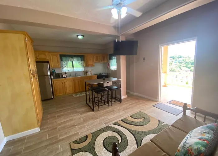 Private Villas in Friendship
