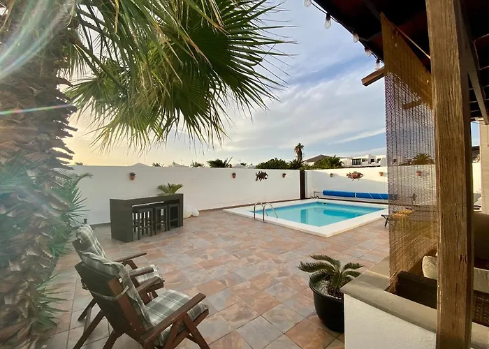 Private Villas in Costa Teguise