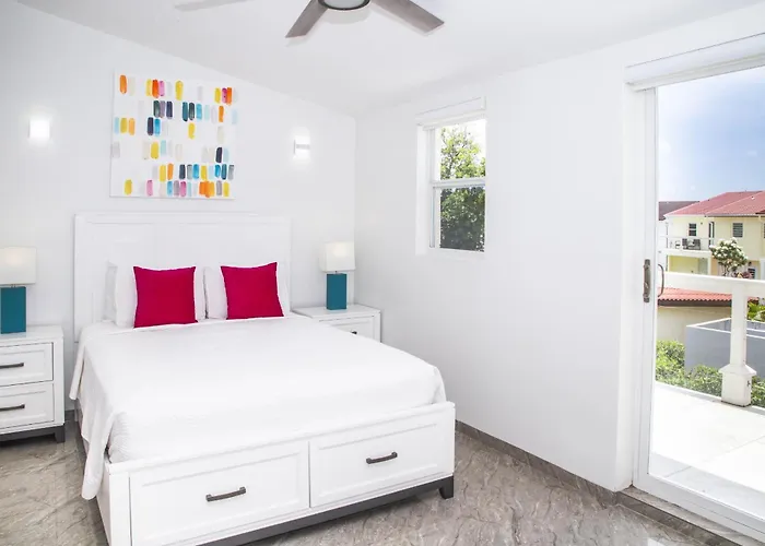 Private Villas in Jolly Harbour