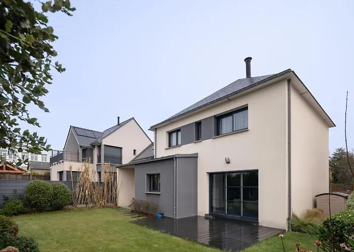 Private Villas in Saint-Malo