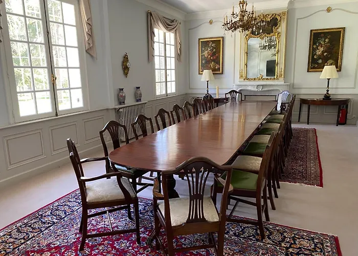 Private Villas in Mirepoix (Ariege)