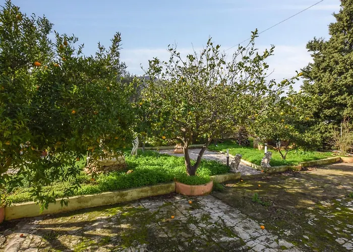 Private Villas in Altavilla Milicia