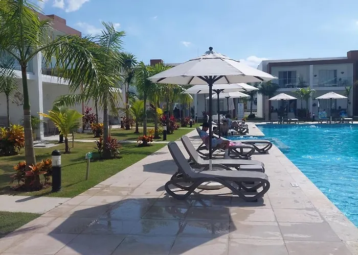 Private Villas in Costa Verde