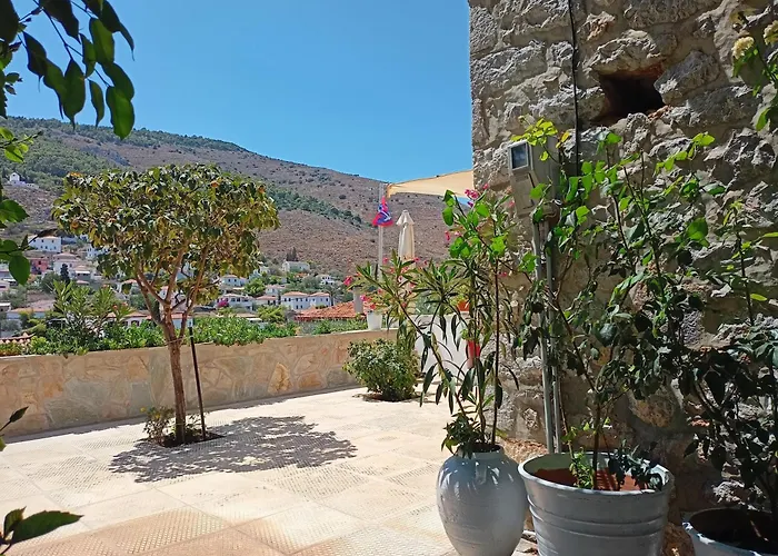 Private Villas in Hydra (Saronic Islands)