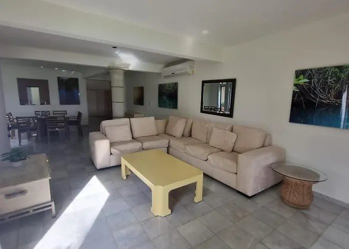 Villas La Marina