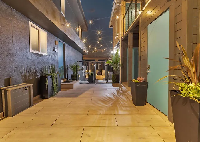 Private Villas in Oceanside