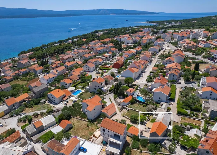 Private Villas in Bol