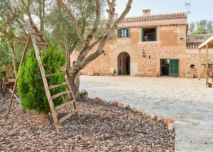 Private Villas in Llucmajor (Mallorca)