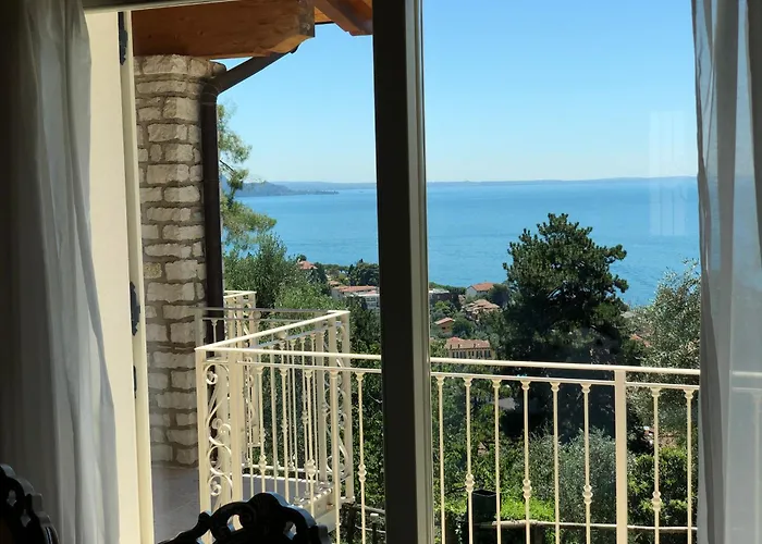 Private Villas in Toscolano Maderno