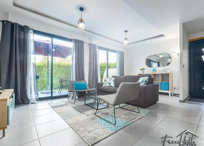 Private Villas in Magny-le-Hongre