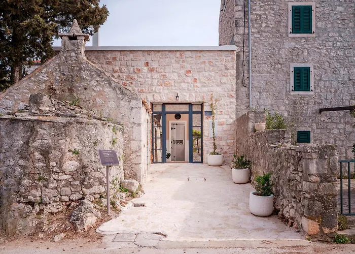Private Villen in Hvar Town