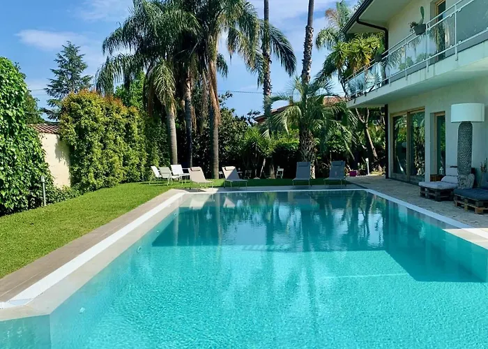 Private Villas in San Giovanni La Punta