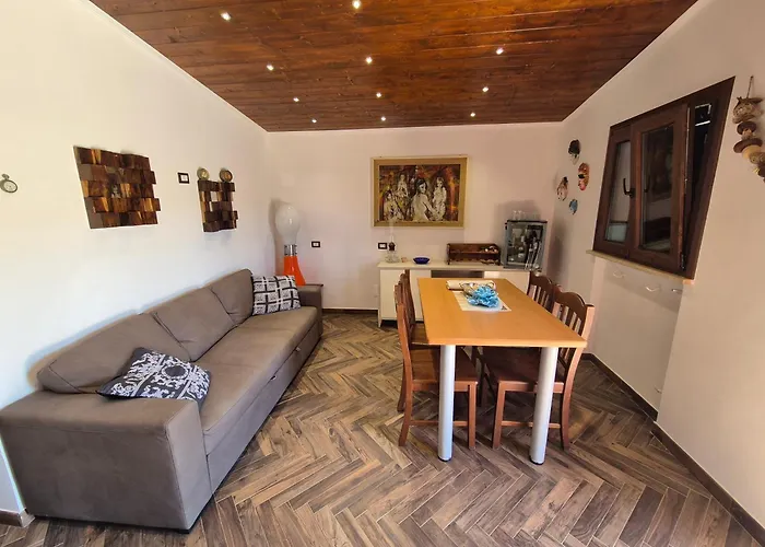 Private Villas in Itri