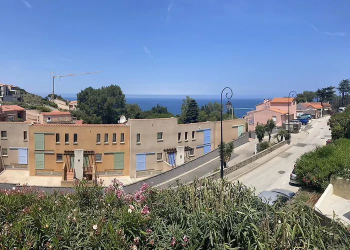 Private Villas in Collioure
