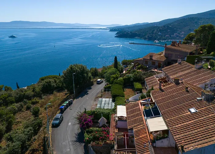 Private Villas in Porto Santo Stefano (Grosseto)