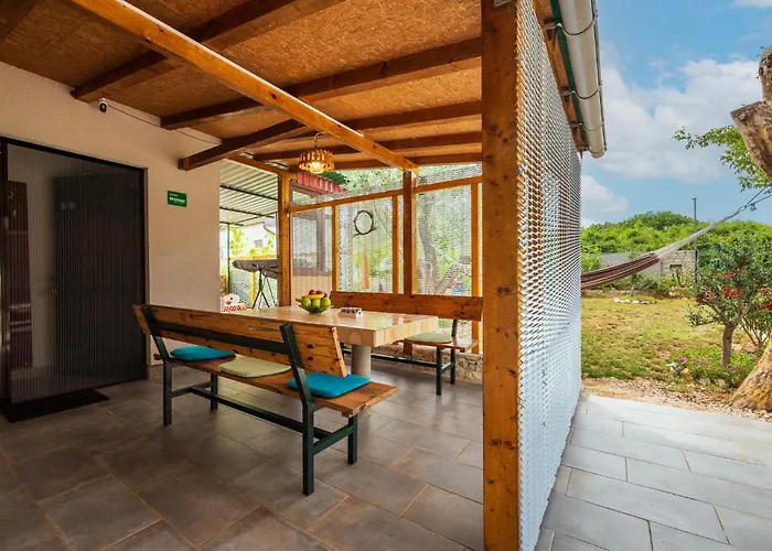 Private Villas in Kavran