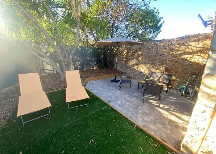 Private Villas in Brignac (Herault)
