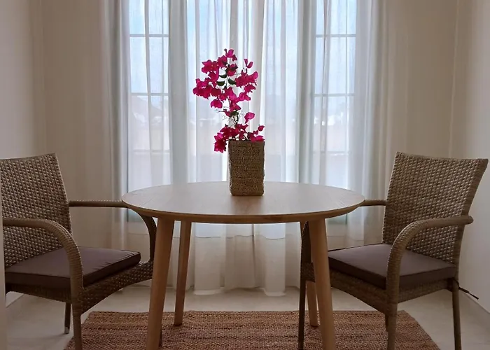 Private Villas in Uga