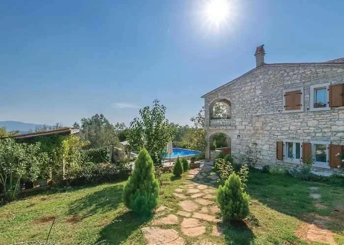 Private Villas in Rakalj