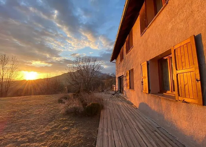 Private Villas in Embrun