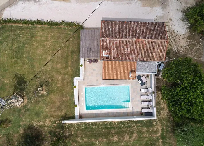 Private Villas in Motovun