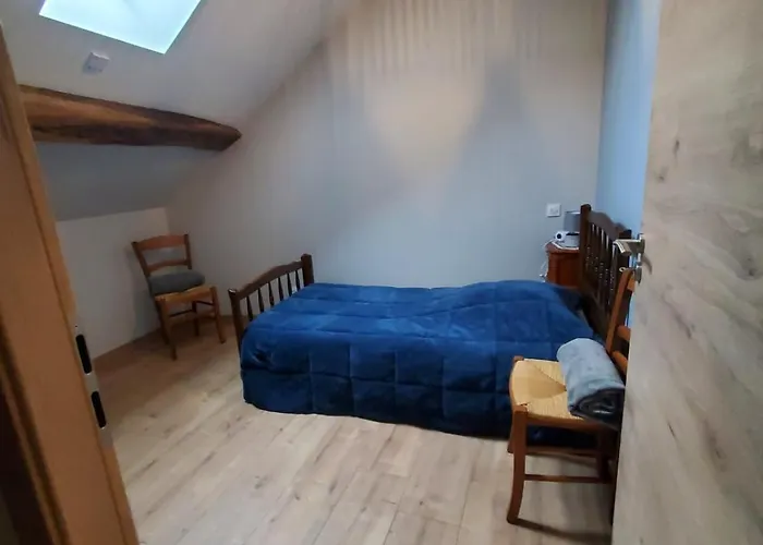 Private Villas in Sainte-Foy (Cote-d'Or)
