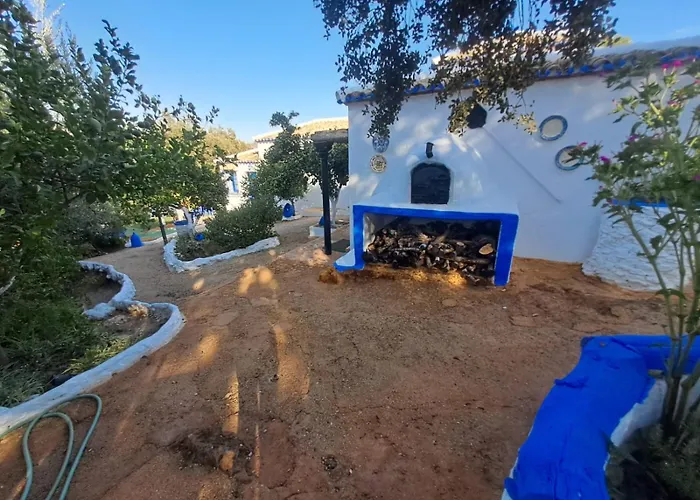 Private Villas in Cabra