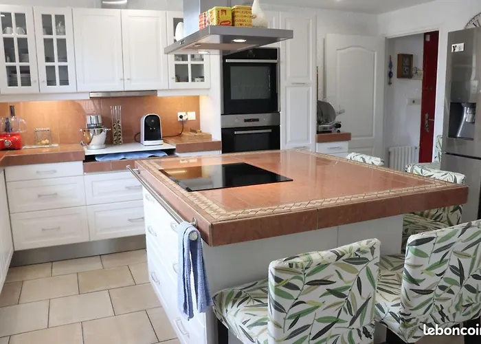 Private Villas in Sanary-sur-Mer