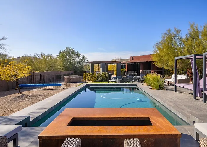 Private Villas in Cave Creek