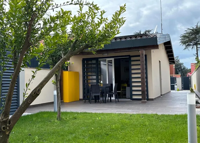 Villino Ancillotto With Garden And Parking Motorcycle Space Roma privato