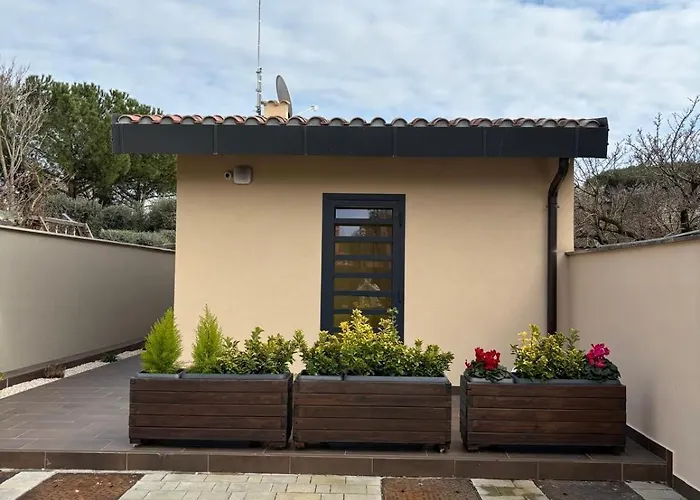 Villino Ancillotto With Garden And Parking Motorcycle Space Roma privato