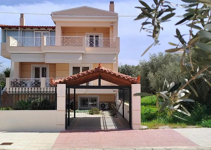 Private Villas in Loutraki (Corinthia)