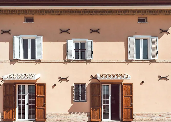 Private Villas in Mogliano