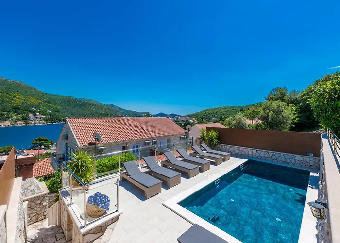 Private Villas in Zaton (Dubrovnik-Neretva)